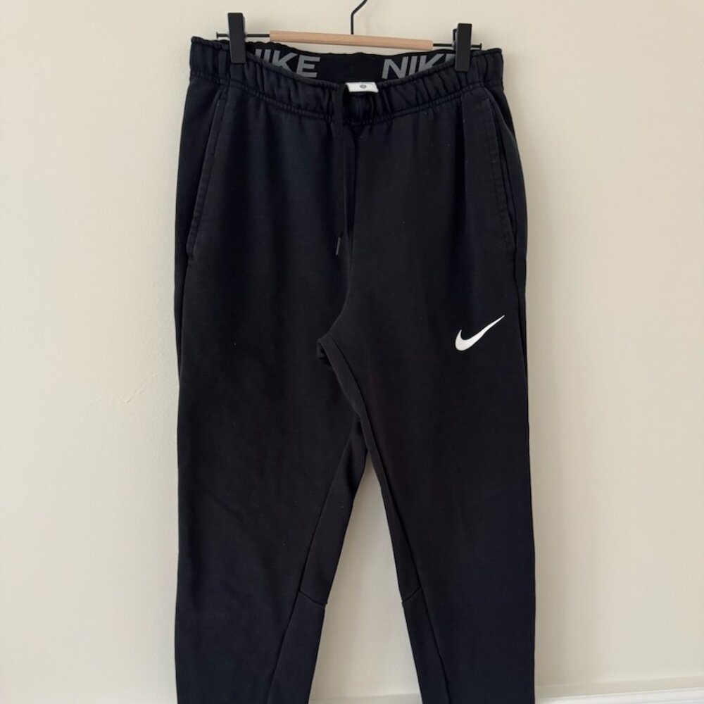 Nike Men's Black Sweatpants Joggers